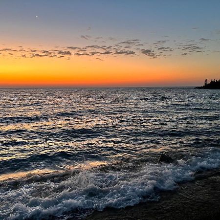 Shoreline Inn Гран Маре Екстериор снимка